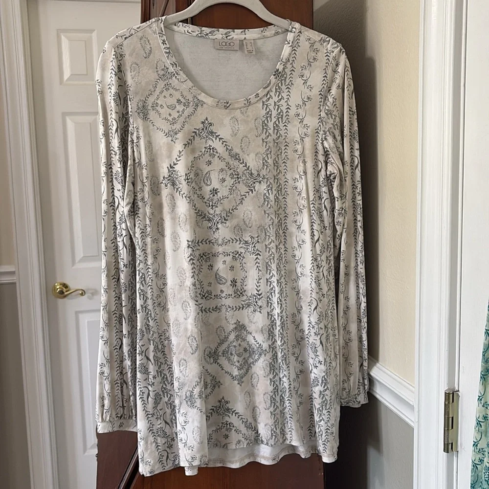 3 LOGO BOHO Bandana Print High Low Hem Bohemian Tops With Cuff Sleeves - Picture 9 of 16